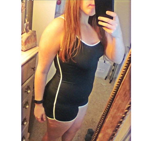 One piece sleeveless short bodycon romper NWOT - Picture 6 of 8